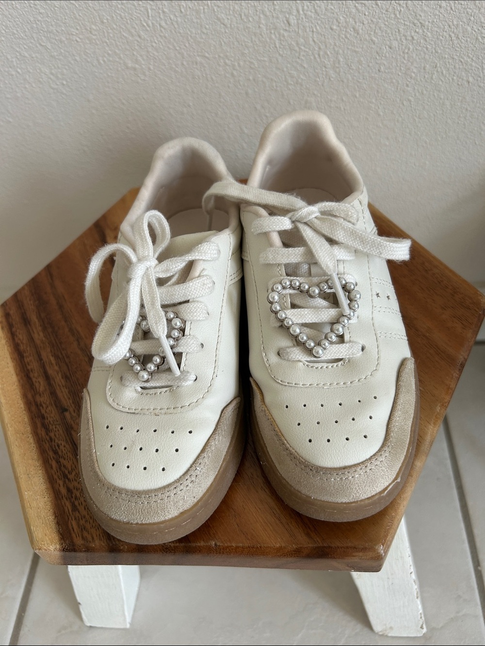 Zara Cream and Tan Pearl Heart Lace-Up Sneakers